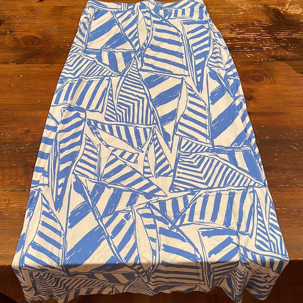 NEW Lilly Pulitzer “Nola” skirt. Size Medium. Blue and white, elastic waist.